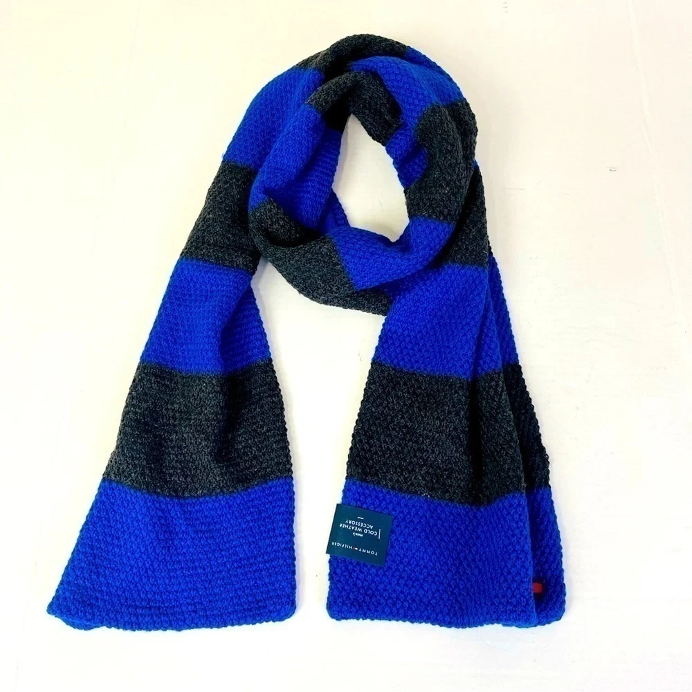 Tommy Hilfiger Wool Blend Reversible Color Block Scarf 10“ x 70“